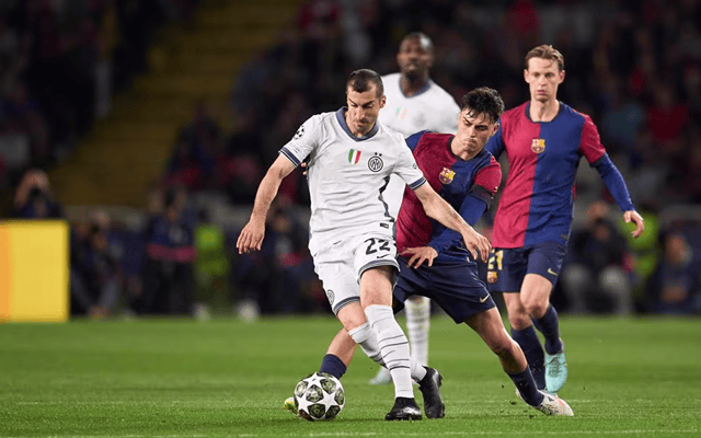 半场战报：门兴0-0莱比锡，比赛沉闷，两支球队总计0射正（半场简报：门兴0-0莱比锡，攻势乏力，双方0次射正）