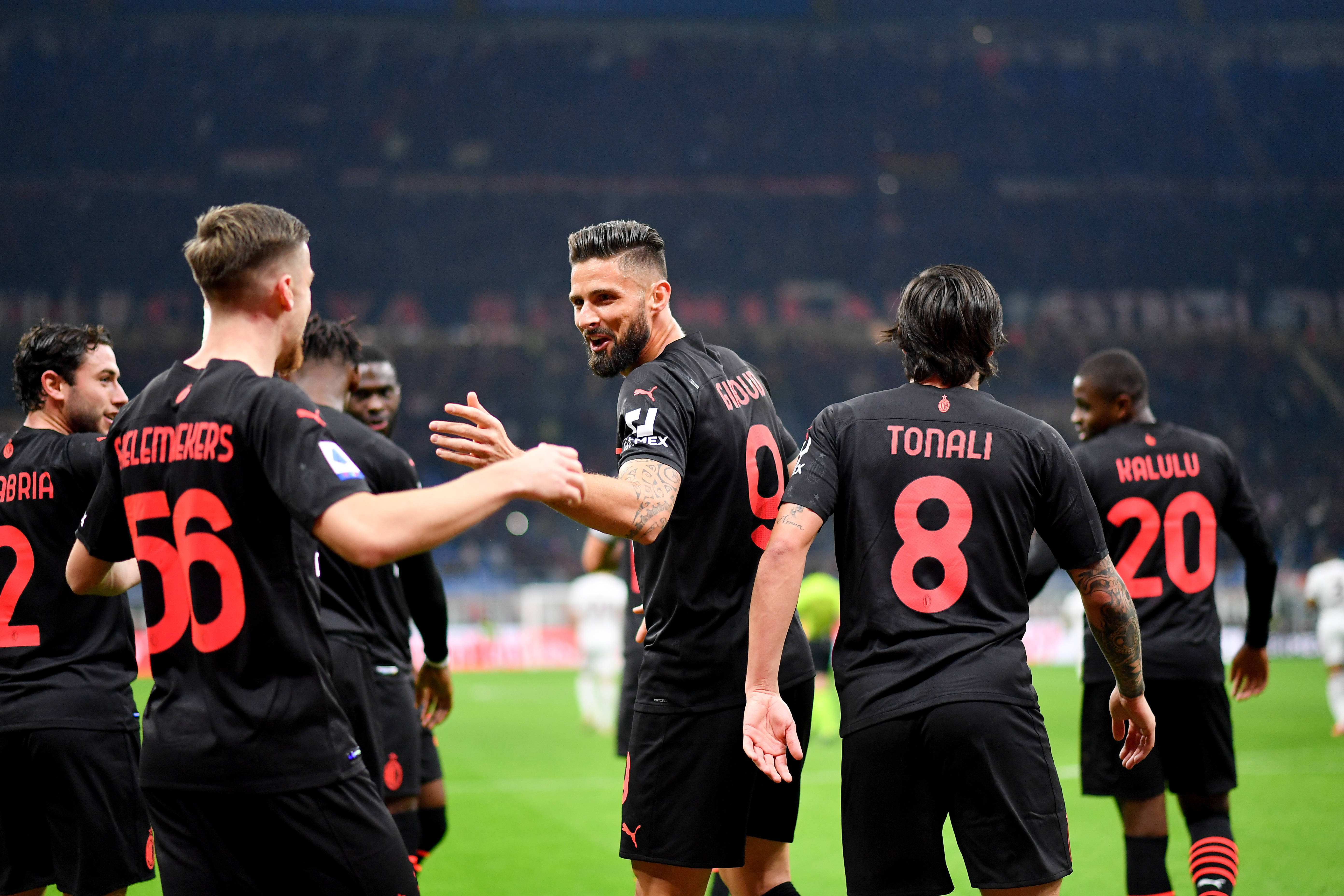 提出续约并再三挽留无果！官方：青岛海牛主帅李霄鹏离任（官方确认：续约与多次挽留未果，青岛海牛主帅李霄鹏离任）