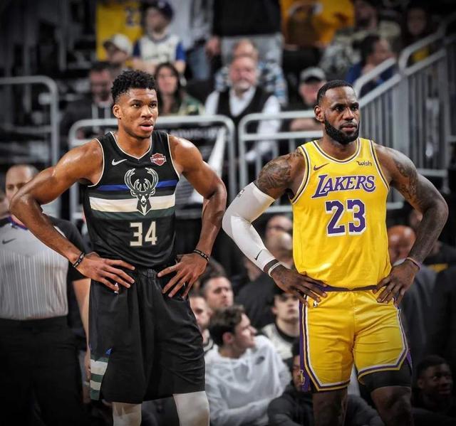 每体：诺坎普公开训练门票发售几小时后已卖出将近1.2万张（每体：诺坎普公开训练门票开售数小时即售出近1.2万张）