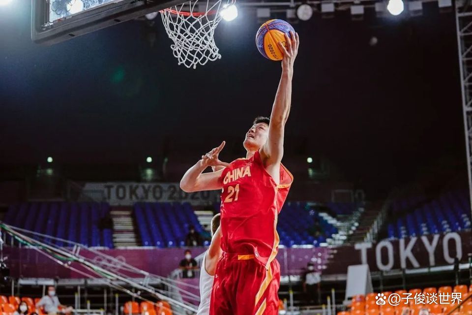 威尔斯半场火力全开，高效表现独占鳌头（威尔斯上半场火力全开，高效发挥一骑绝尘）