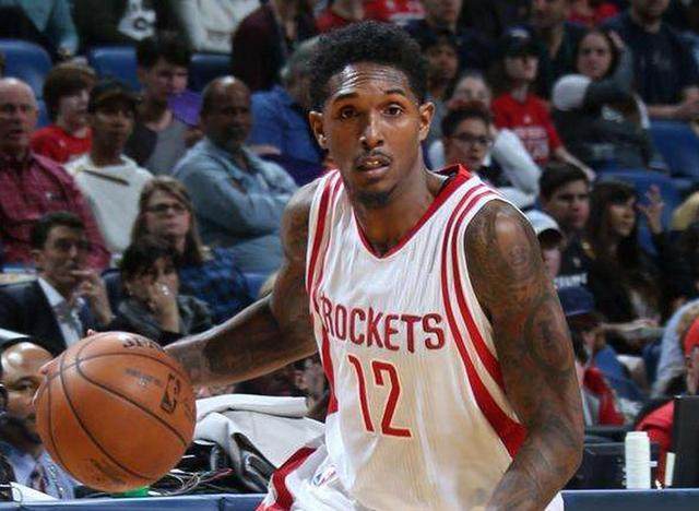 他用一条“机械腿”，撑起残特奥会的奔跑梦想（他凭一条“机械腿”，奔向残特奥会的梦想）