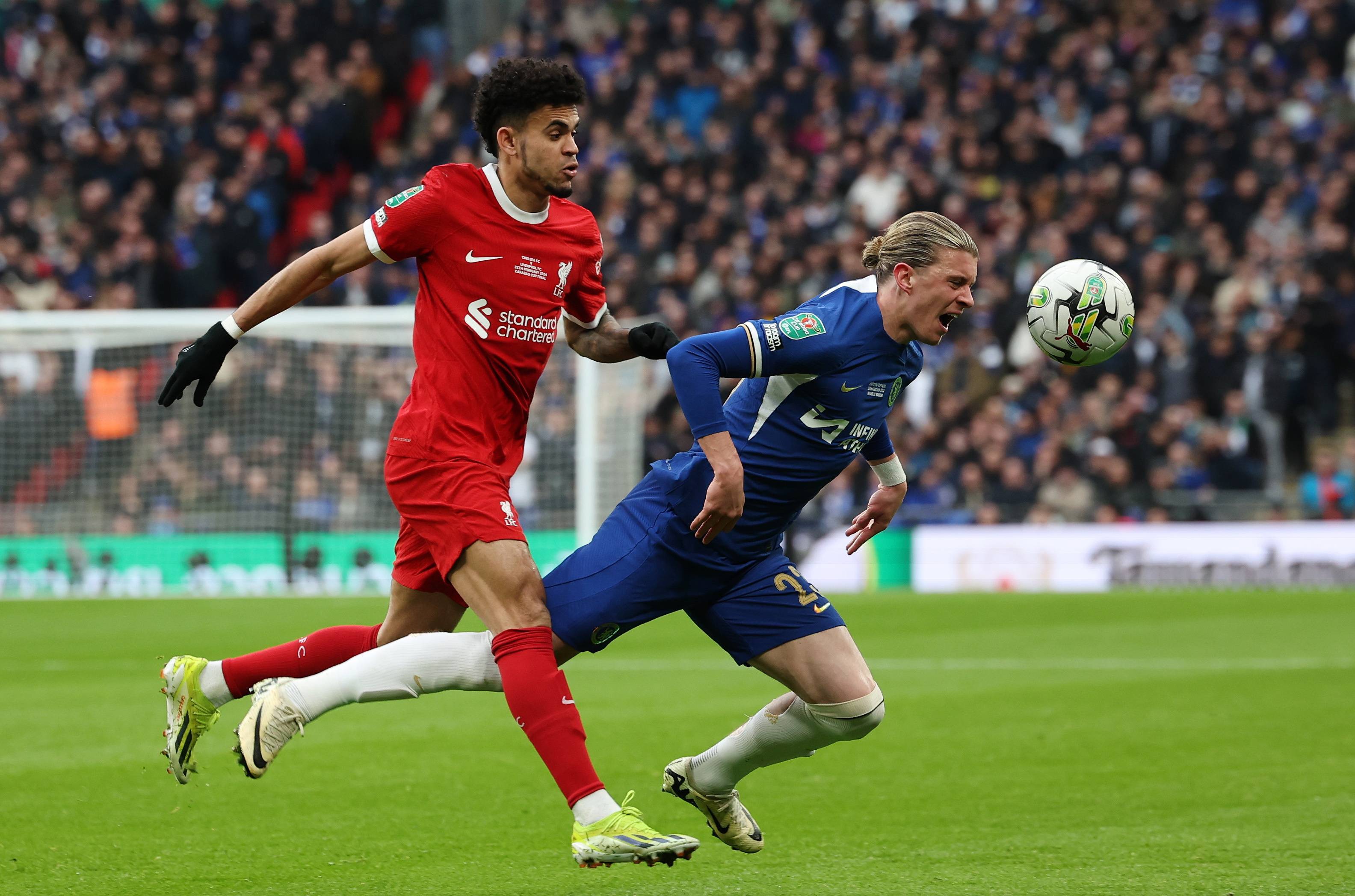 世体：巴萨查出约500起球迷倒卖对阵法兰克福门票的案件（世体：巴萨查处约500起球迷倒卖对法兰克福比赛门票案件）