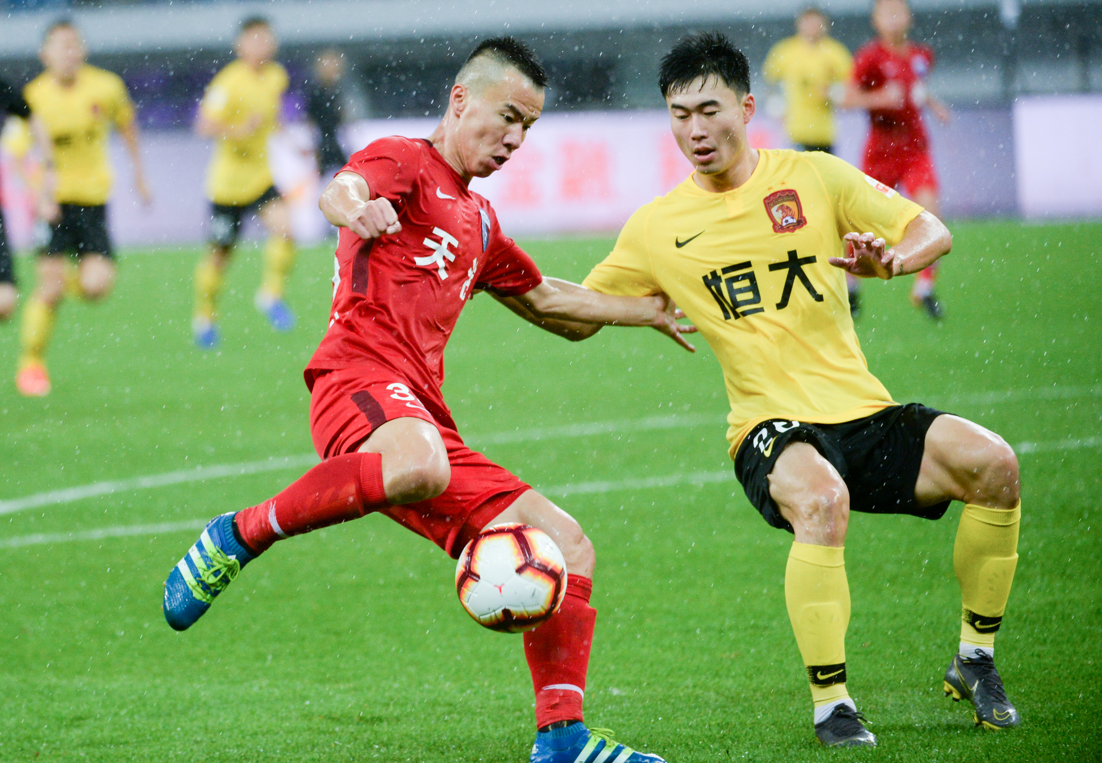 李磊：最遗憾是主场输给申花，有一段时间自己上场都没信心（李磊：主场不敌申花成最大遗憾，一度上场缺乏信心）