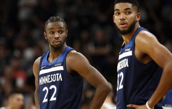 中足联公布俱乐部转让规定：双方不得存在与行业内逾期债务（中足联发布俱乐部转让新规：转让双方不得有行业内逾期债务）