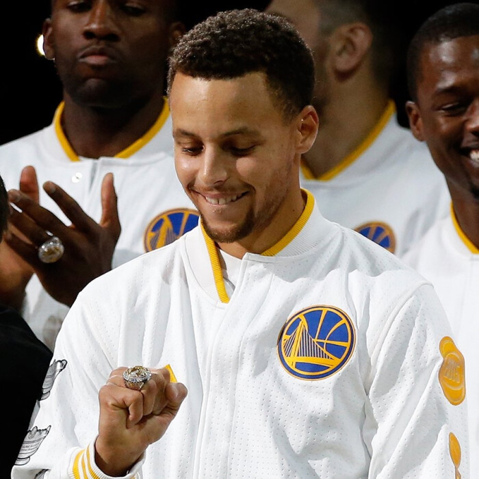 维维亚诺：孔蒂总是在抱怨，从来没有什么能让他满意（维维亚诺：孔蒂总爱抱怨，从未有任何事能让他满意）