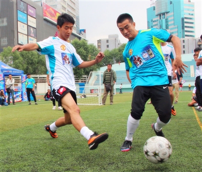 铁树开花，拜仁后卫约纳坦-塔斩获欧冠生涯首球（拜仁后卫约纳坦-塔收获欧冠生涯处子球）