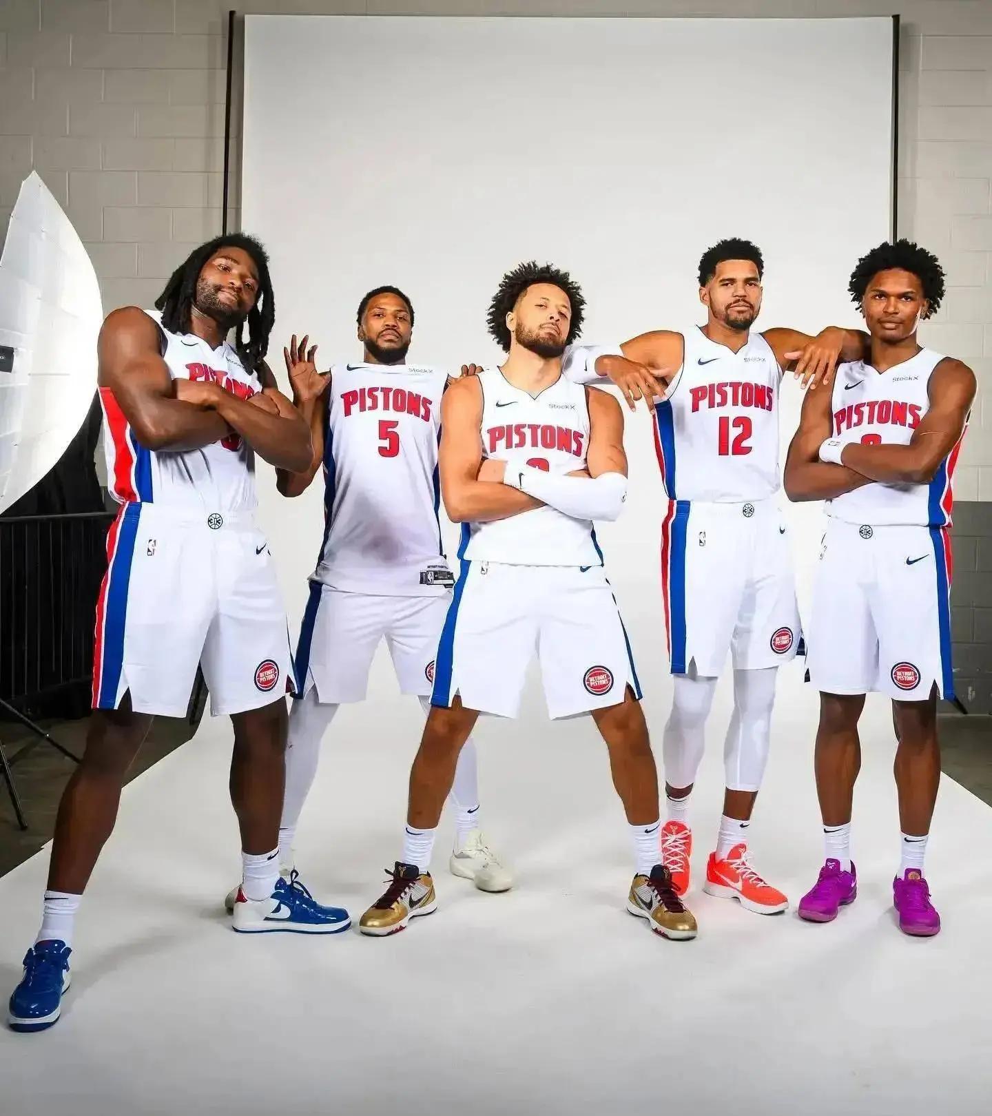 布莱顿中国球迷会：将停更内容直到俱乐部道歉，同时提出4大诉求（布莱顿中国球迷会宣布停更，促俱乐部致歉并列出四项诉求）