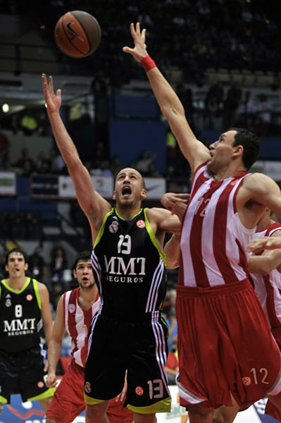 足球国足体脂数据公布，多名球员达标（国足体脂指标出炉，多名球员达标）