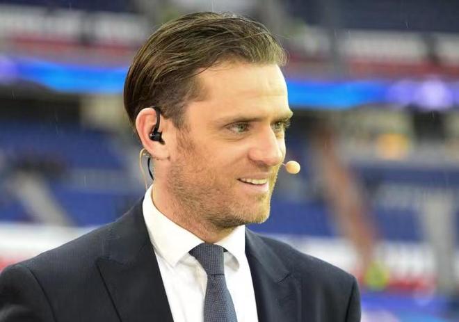 记者：阿德耶米决定明夏离开德甲，曼联、切尔西均有意（记者：阿德耶米预计来夏告别德甲，曼联与切尔西有意引进）